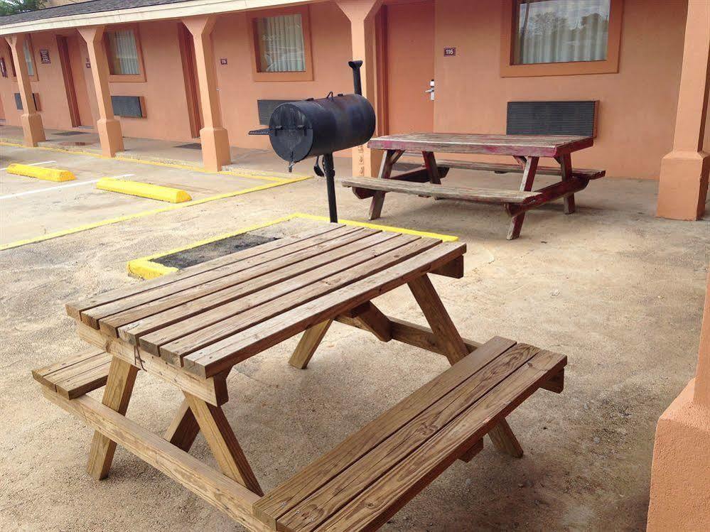 Village Inn Cotulla Exteriér fotografie